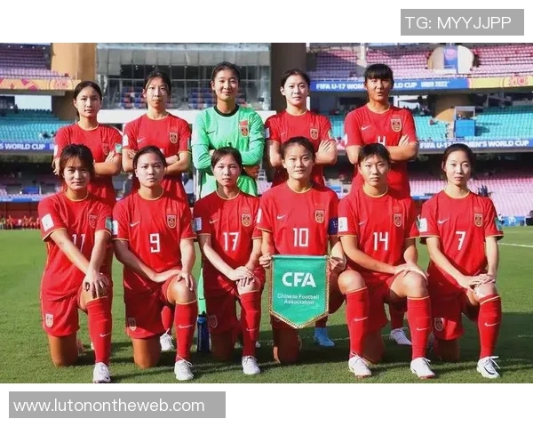 中国女足足球崛起之路：拼搏精神与未来发展的双重挑战与机遇